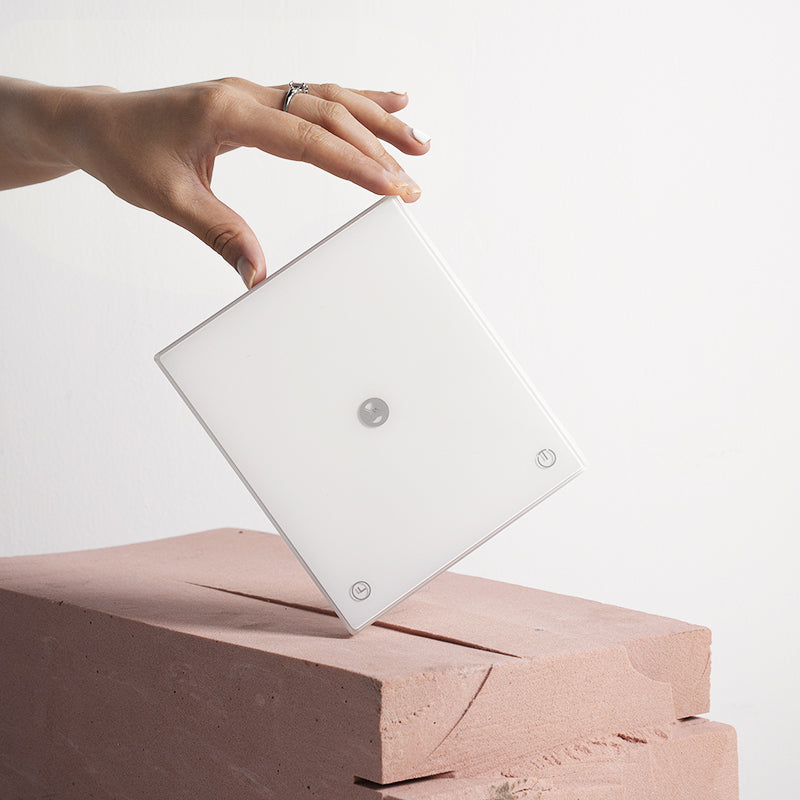 White Mirror Scale